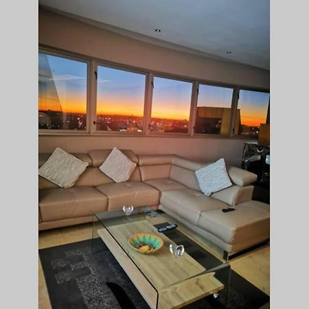 Апартаменты 1507-Amazing Views & Unique Joburg Cbd Luxury Йоханнесбург Экстерьер фото