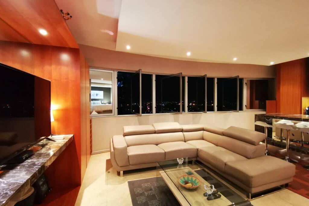 Апартаменты 1507-Amazing Views & Unique Joburg Cbd Luxury Йоханнесбург Экстерьер фото