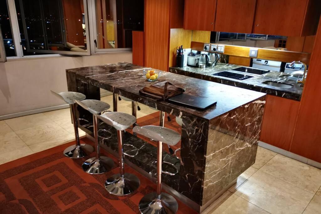 Апартаменты 1507-Amazing Views & Unique Joburg Cbd Luxury Йоханнесбург Экстерьер фото