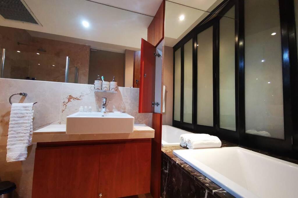Апартаменты 1507-Amazing Views & Unique Joburg Cbd Luxury Йоханнесбург Экстерьер фото
