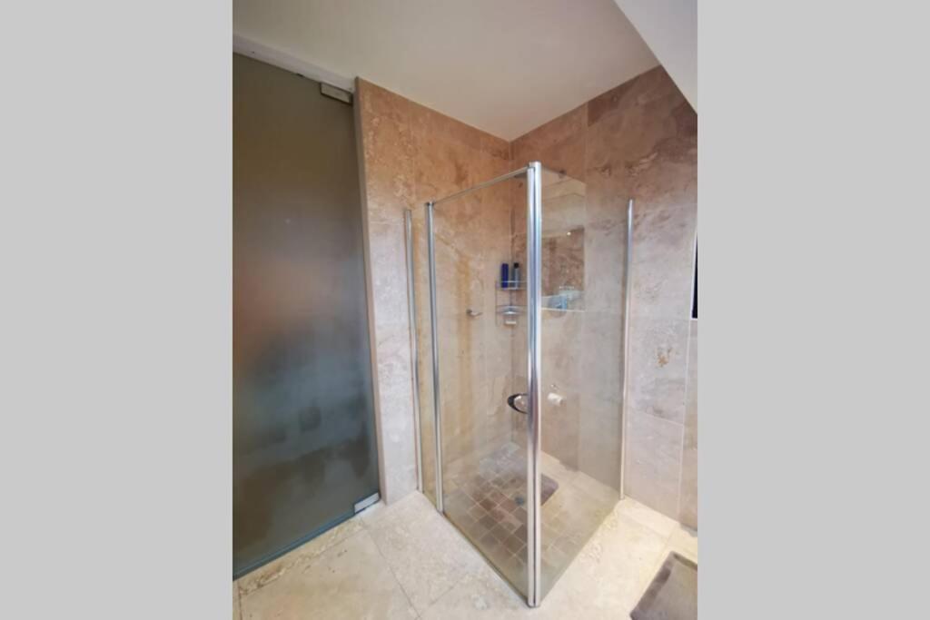 Апартаменты 1507-Amazing Views & Unique Joburg Cbd Luxury Йоханнесбург Экстерьер фото