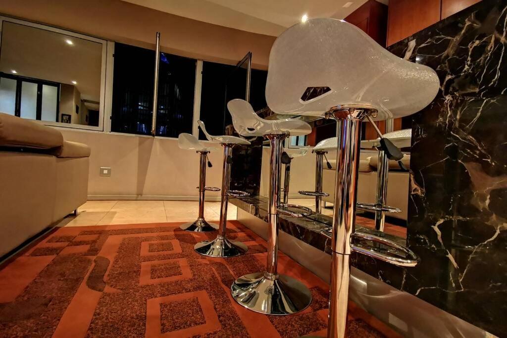 Апартаменты 1507-Amazing Views & Unique Joburg Cbd Luxury Йоханнесбург Экстерьер фото